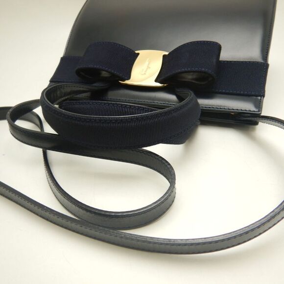 SALVATORE FERRAGAMO Navy Leather Bag - Picture 5 of 10